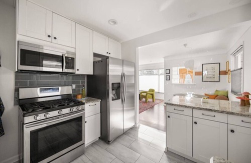 Drayton Plains House | Spacious, Pet-Friendly Home w/Game Room —Sleeps 12