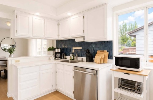 Shoreline House | Spacious Pet Friendly Shoreline Home, EV charger