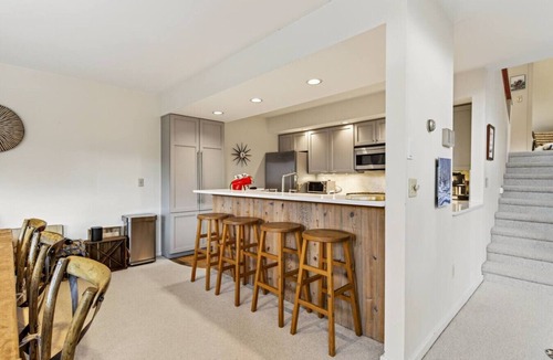 Stratton Mountain Villa | Spacious Piper Ridge Townhome Near Stratton