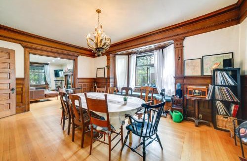 Wilkinsburg House | Spacious Pittsburgh Rental: Walk to Frick Park!