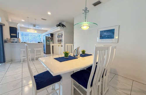 Joel Villa | Spacious Pool/Spa Home on a Nature Preserve in a Private Setting