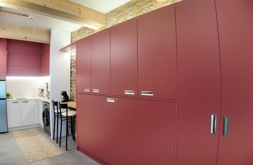 Lugo Apartment | Spacious Premium Studio with a King-Size Bed Inside the City Walls