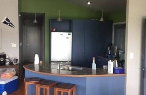 Whananaki North House | Spacious private modern house, seaviews, decks