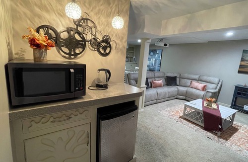 Olathe House | Spacious private 2-bedroom, 1 bath house in awesome Olathe with fitness room, AC