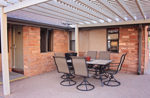 Moab Apartment | Spacious Private 3BR Apartment Full Kitchen Walk Downtown Sleeps 8