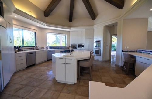 Napa House | Spacious, Private 5-bedroom house in Napa with Pool, Hot Tub, and Vineyard Views