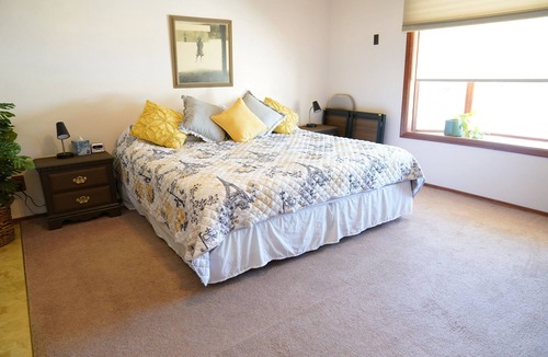 Mesa Bed & Breakfast | Spacious, private, bedroom and private 3/4bath. a simple bed and breakfast