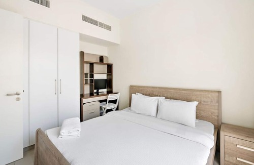 Dubai Apartment | Spacious & Private Townhome | 5 mins drive to Al Maktoum Airport