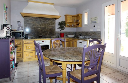 Mazan Villa | Spacious Provencal villa with private pool at the foot of Ventoux
