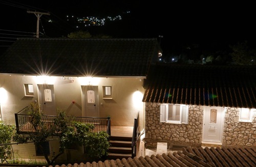 Fternon Apartment | Spacious quad studio, w/sea view, garden, just 10' drive from the beach!
