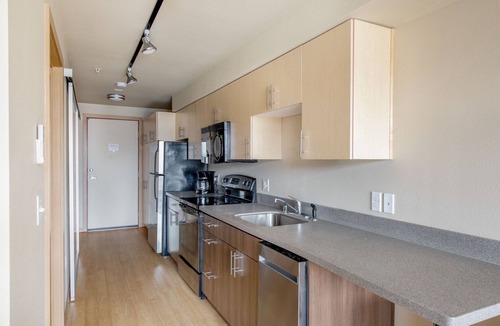 Lower Queen Anne Apartment | Spacious Queen Anne 1BR w/Gym, W/D, Lounge & Roof Deck, by Blueground