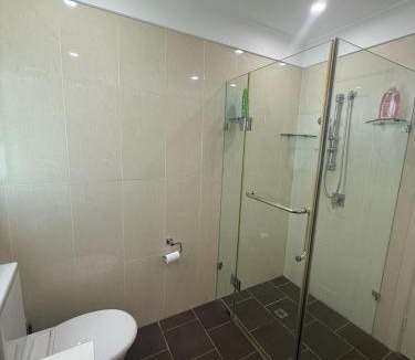 Greenacre House | Spacious Queen Room with Private Balcony - GA4