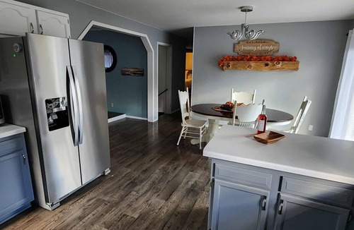 Merrill House | Spacious & Quiet 3-bedroom/2 bath country home in Merrill WI