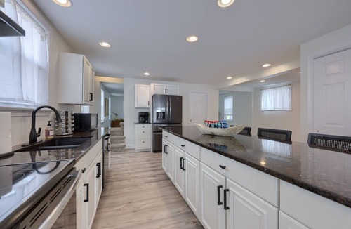 Ephrata House | Spacious & Quiet 4 BD - Large Yard + Fire Pit