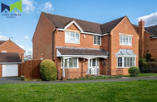 Rufford House | SPACIOUS, Quiet, 5 Bed 2 Bath House with Free Parking, near NEC, Solihull & Airport