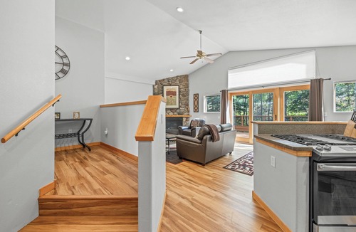 Wildernest House | Spacious & Quiet 6 BR w/Heated Garage Cutty Sark #1 & #2 Combo