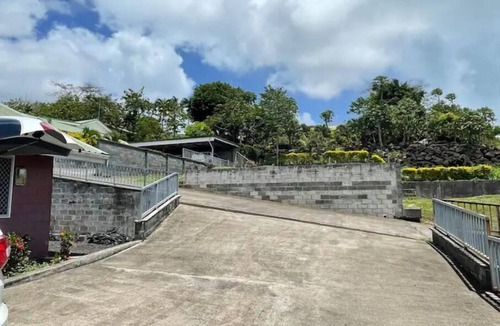 Vaitele House | Spacious, Quiet and Fully Equipped.10 minutes drive to town