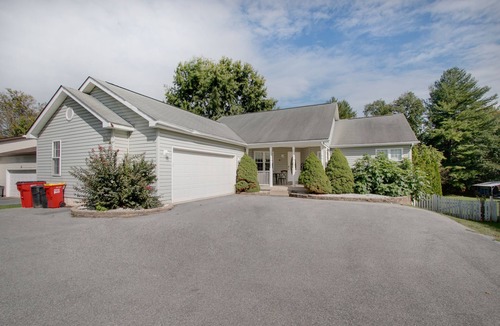 Bakerton House | Spacious Quiet Retreat with Hot Tub and Walk to River Minutes to Harpers Ferry