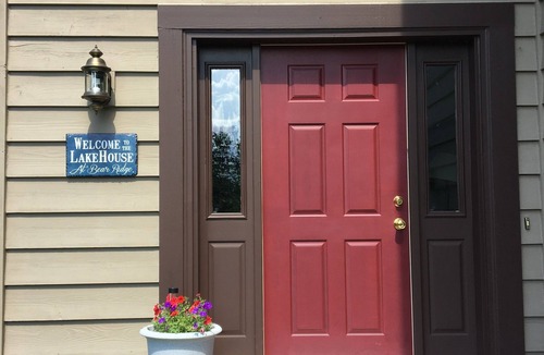 International Falls House | Spacious Rainy Lake accommodation. Beautiful views of Voyageurs National Park.