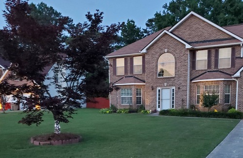 Jonesboro House | Spacious, Relaxing, Fun Home away from Home. sleeps up to 10