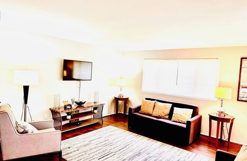 South Gate House | Spacious & Relaxing Glen Burnie Home! Perfect for Families!