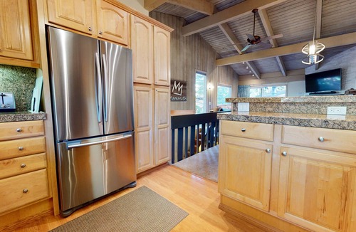 Mammoth Lakes Condo | Spacious Remodeled Home, Family Favorite, Near The Village, On-Site Pool