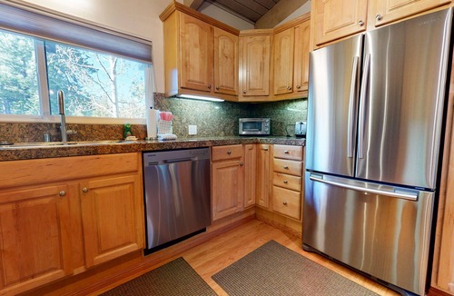 Mammoth Lakes Condo | Spacious Remodeled Home, Family Favorite, Near The Village, On-Site Pool