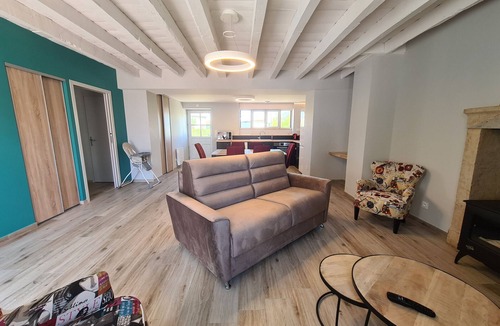 Le Magny House | Spacious Renovated Cottage for 20, Near George Sand's Home, Golf & Lake, 4-Star Amenities