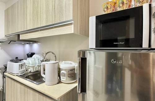 Mabolo Condo | Spacious resort staycation 6pax capacity nearby IEC Ayala Cebu Business Park