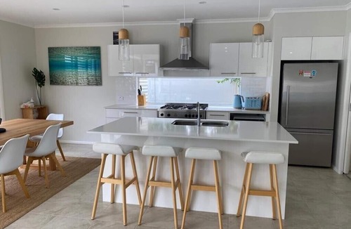 Beacon Hill House | Spacious Resort Style Family Beach House