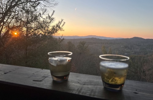 Ridgeline Vistas Cabin | Spacious Retreat~ Hot Tub~ Stunning Views~ Game Room