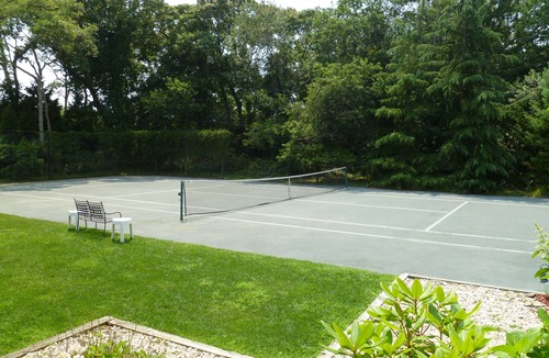 Westhampton House | Spacious Retreat-Water Views, Pool, Tennis, Pickleball, 9 min to beach & town