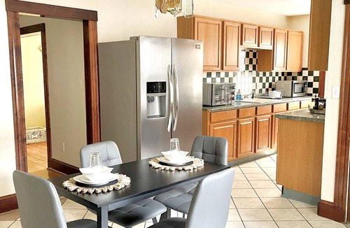 Mattapan Apartment | Spacious Retro Three Bedroom Hilltop Getaway- Inquire for Discount