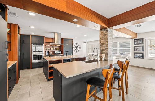 Orlando Beach Condo | Spacious Riverfront Compass Suite W/Private Beach Access, Fire Pit, & BBQ Grills 🌴