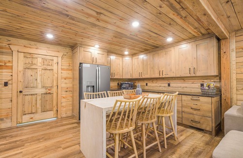 Island Park Cabin | Spacious Riverfront Cabin with Hot Tub, Fire pit, Near Park