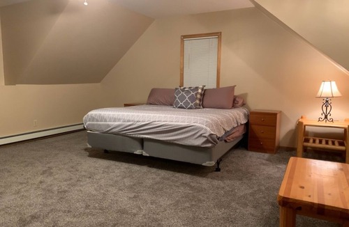 Park Rapids House | Spacious, Riverside Point Resort House. Kayak, Swim, Adventure+