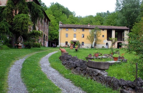 Montaldeo House | Spacious room in a 18th-century farmahouse with parking and wi-fi