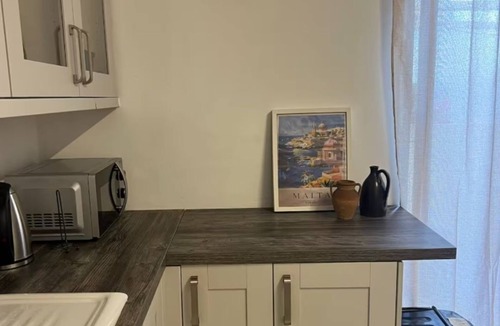 Hamrun Apartment | Spacious Room & Shared Bath in Valletta
