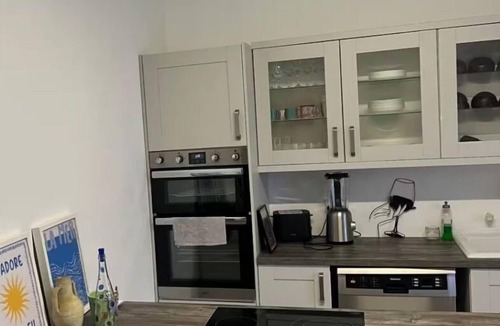 Hamrun Apartment | Spacious Room & Shared Bath in Valletta