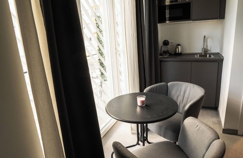Garbatella Apartment | Spacious room with breakfast included, close to the Colosseum!