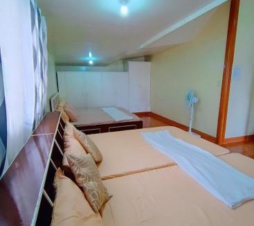 Baguio House | Spacious room with view