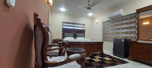 Gulshan-e-Iqbal House | Spacious Rooms on 1st Floor Gulshan e Iqbal BLK7