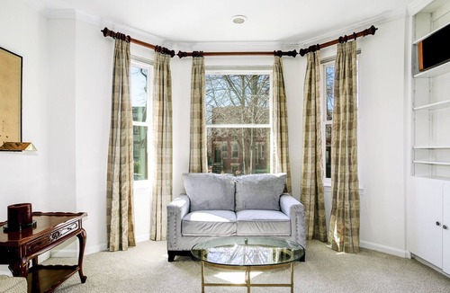 Stanton Park House | Spacious rowhome steps from the Capitol!
