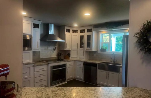 Crittenden House | Spacious rural retreat near Ark/Museum