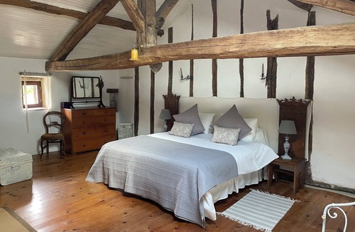 La Roquille House | Spacious, rustic charm for 10, with pool, in Dordogne Aquitaine