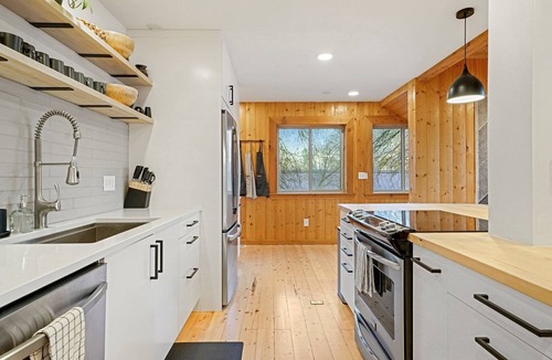 Snowbird Cabin | Spacious Scandinavian Cabin in the Mountains - Perfect for Reunions & Retreats