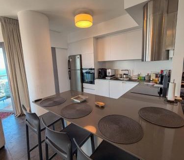 Neve Tzedek Apartment | Spacious Sea View Apartment in Neve Tzedek Tower