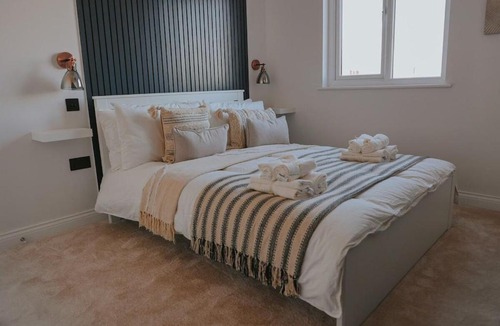 Heworth Apartment | Spacious Second Floor Apartment