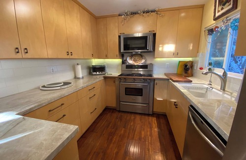 Westside Costa Mesa House | Spacious, secure, quiet. Sleeps 4. Private yards, off-street parking. Pets ok.