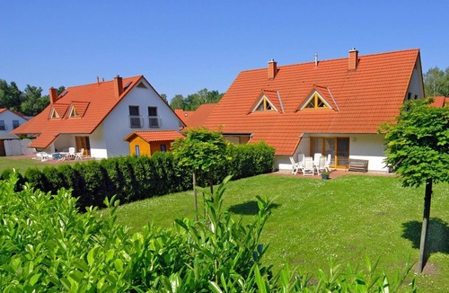Zingst Apartment | Spacious semi-detached house with garden, terrace and pool in the Zingst vacation park -